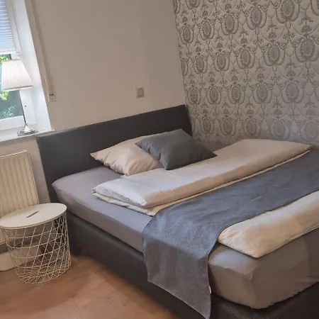 1 Mit Terrasse Und Pkw-stellplatz * Leverkusen