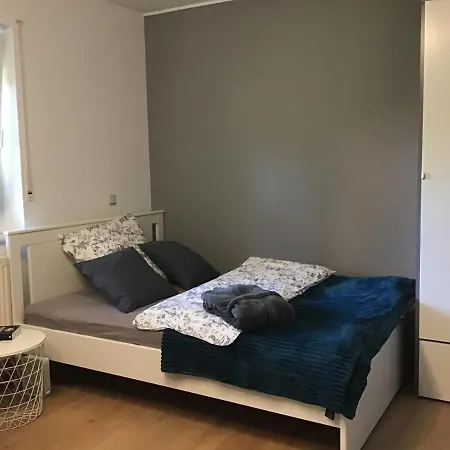 1 Mit Terrasse Und Pkw-stellplatz Apartment Leverkusen