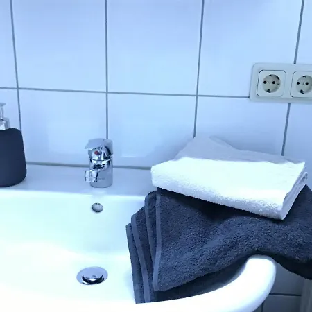 1 Mit Terrasse Und Pkw-stellplatz Leverkusen