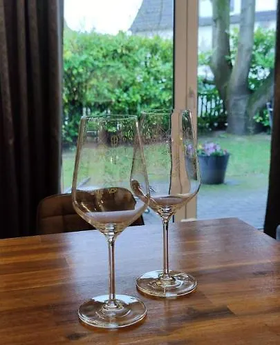 Appartement 1 Mit Terrasse Und Pkw-stellplatz Leverkusen