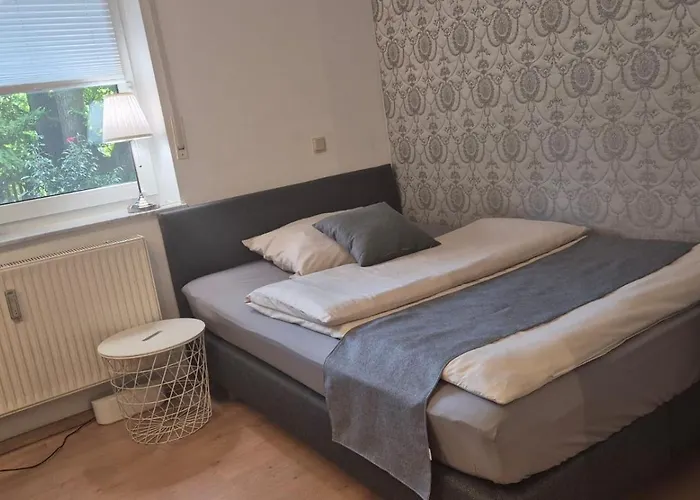 1 Mit Terrasse Und Pkw-stellplatz * Leverkusen