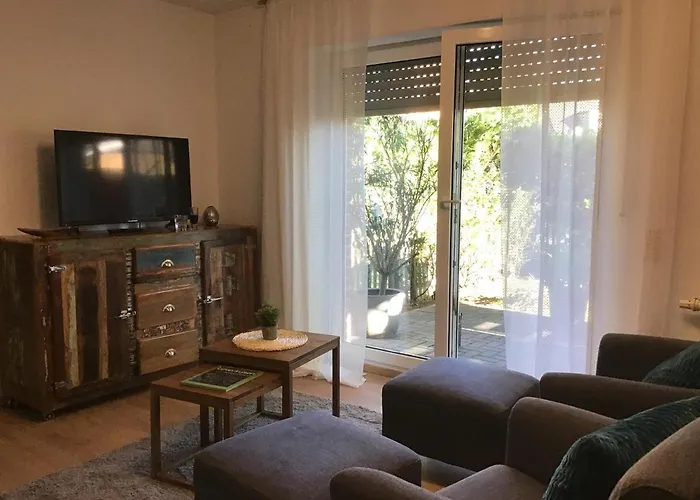 Appartement 1 Mit Terrasse Und Pkw-stellplatz *